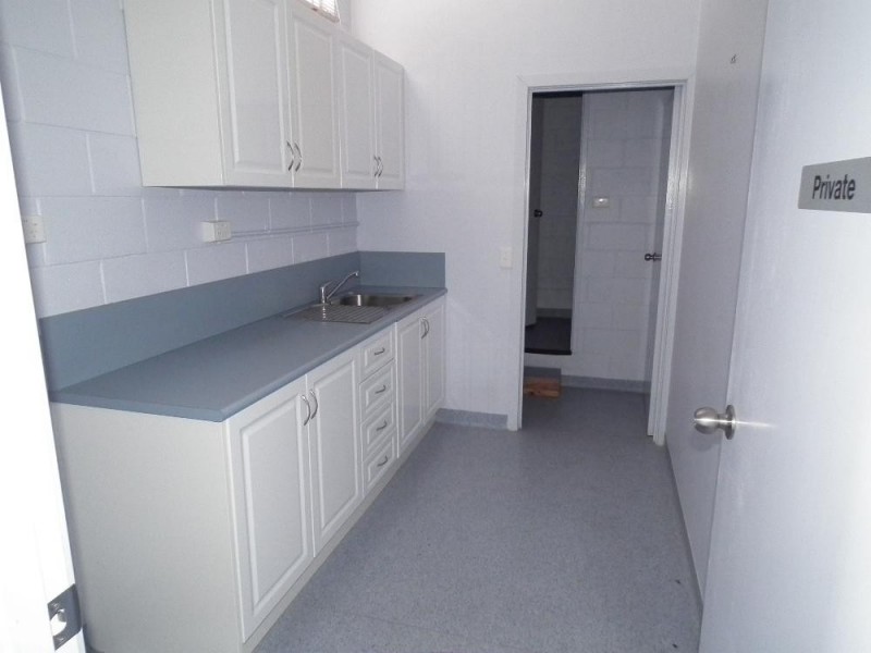 Shop 2/329 Urana Road, Lavington NSW 2641