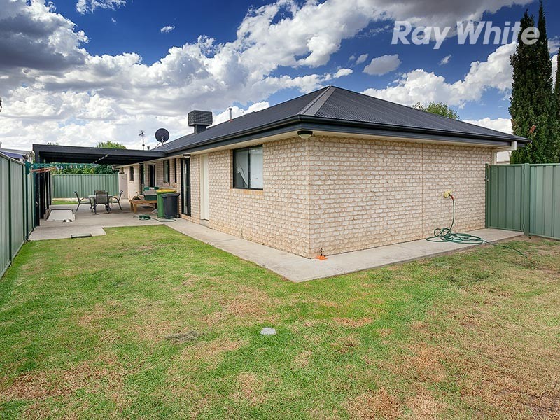 23 Terrence Ave, East Albury NSW 2640