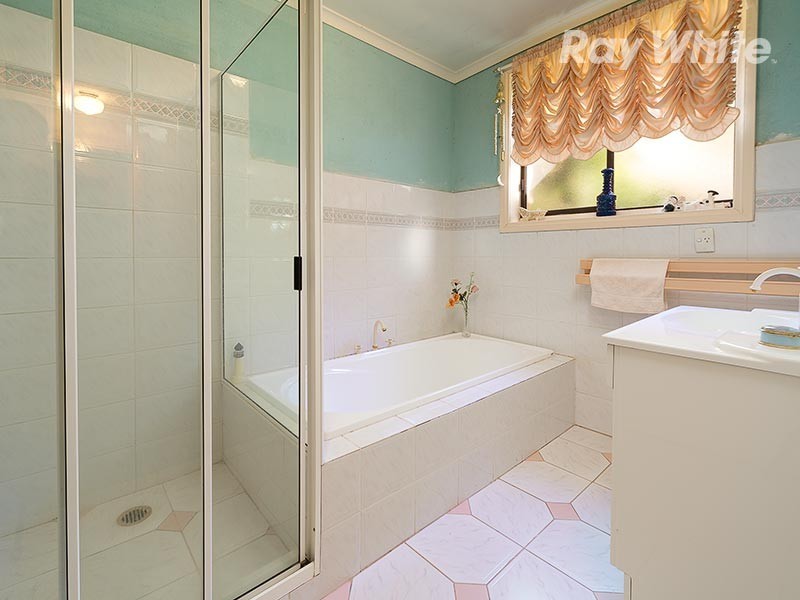 137 High Street, Howlong NSW 2643