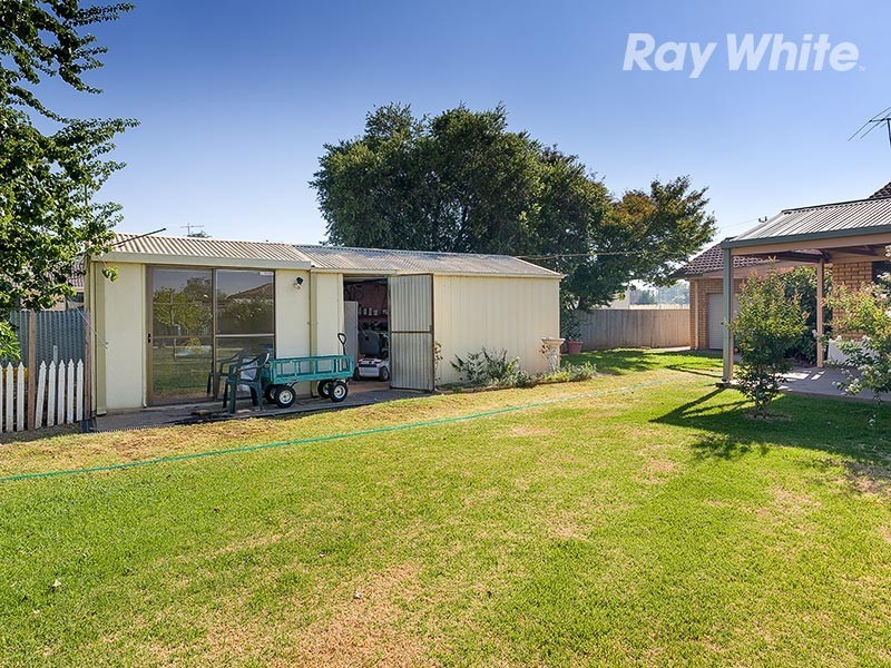137 High Street, Howlong NSW 2643