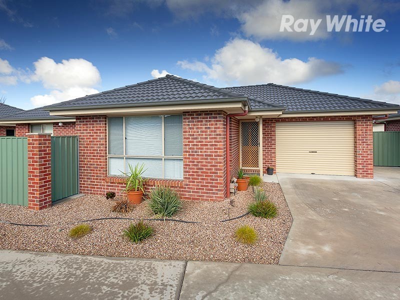 2/576 Hague Street, Lavington NSW 2641