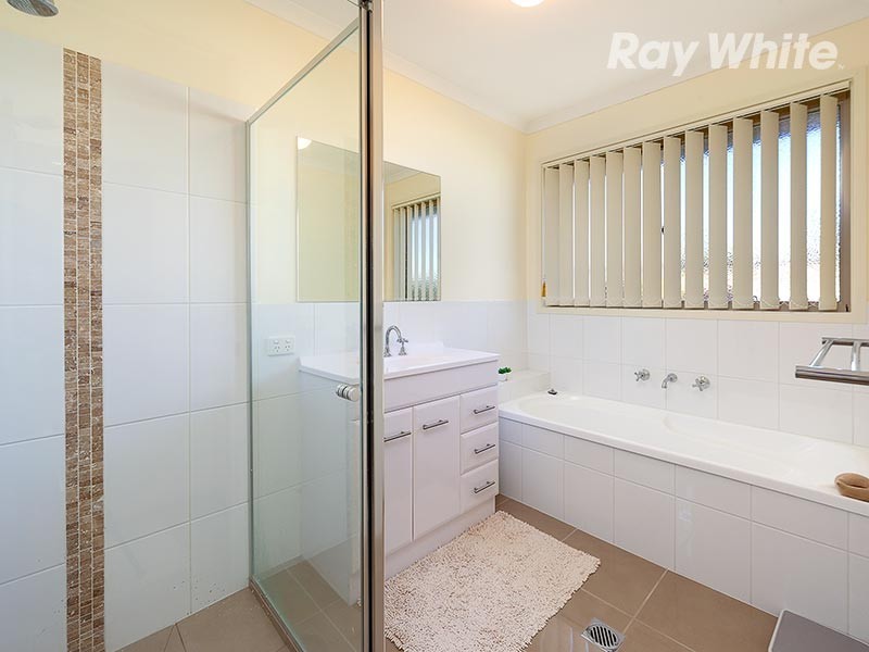 2/576 Hague Street, Lavington NSW 2641