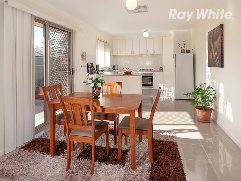 2/576 Hague Street, Lavington NSW 2641