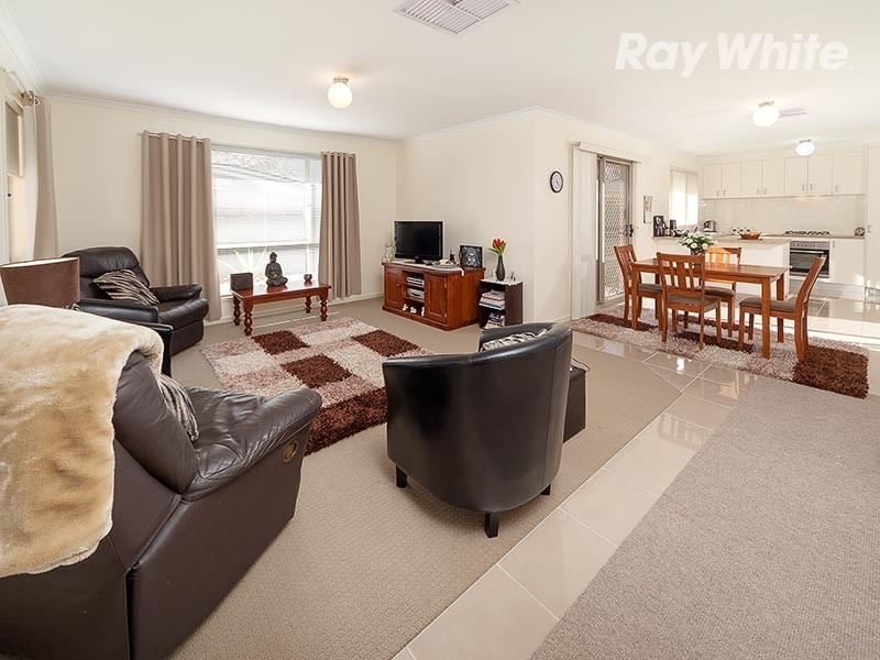 2/576 Hague Street, Lavington NSW 2641