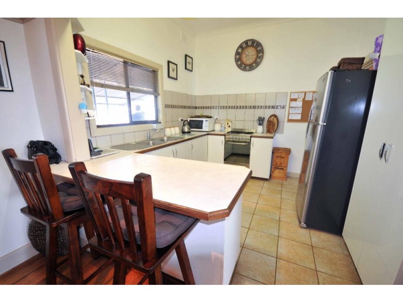 561 Prune Street, Lavington NSW 2641