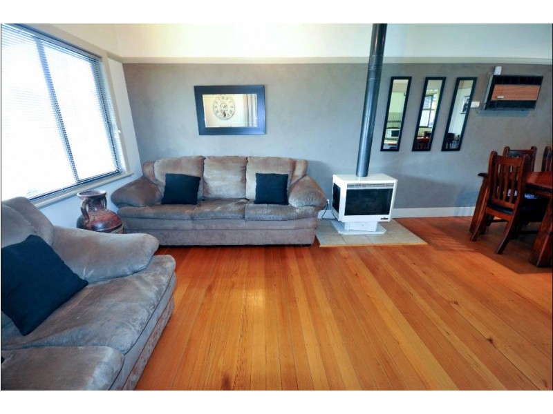 561 Prune Street, Lavington NSW 2641