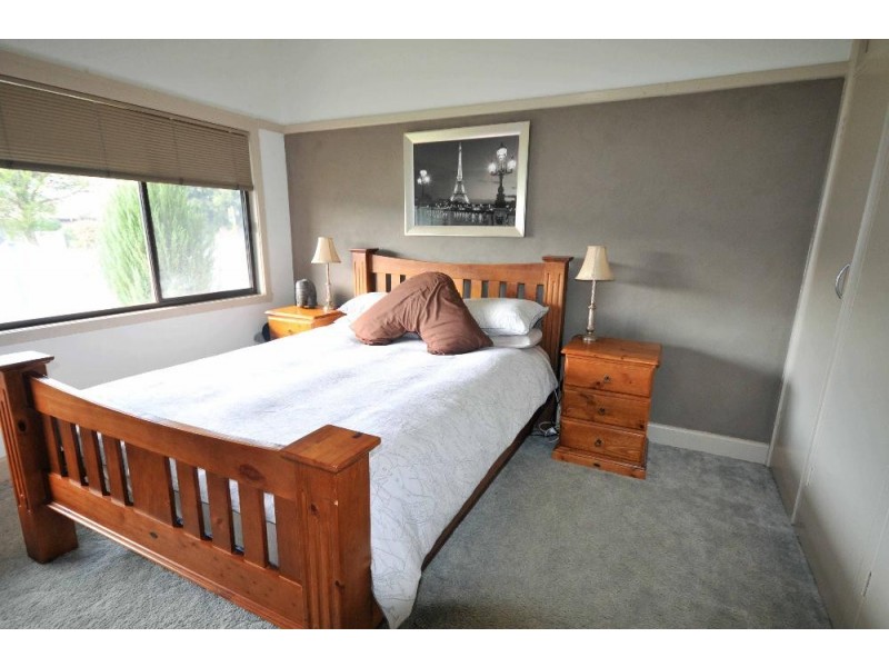 561 Prune Street, Lavington NSW 2641