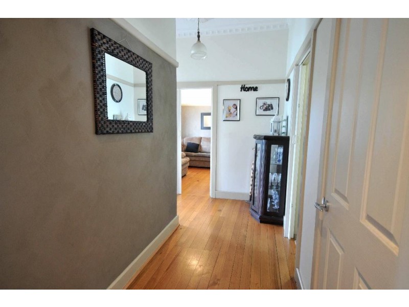 561 Prune Street, Lavington NSW 2641