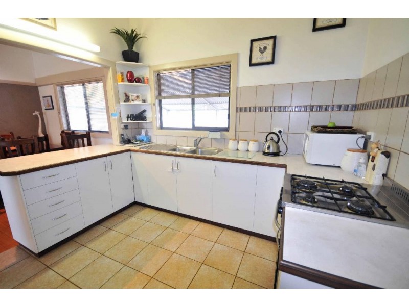 561 Prune Street, Lavington NSW 2641