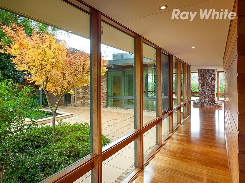 21 Abbott Drive, Lavington NSW 2641