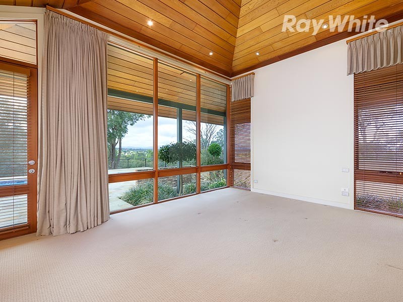 21 Abbott Drive, Lavington NSW 2641