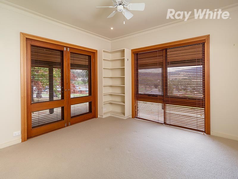 21 Abbott Drive, Lavington NSW 2641