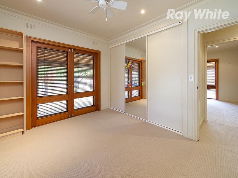 21 Abbott Drive, Lavington NSW 2641