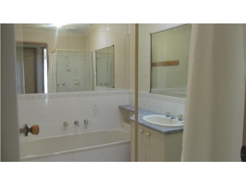 5 Rose Street, Gerogery NSW 2642