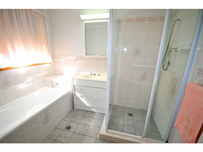 3/381 Dick Road, Lavington NSW 2641