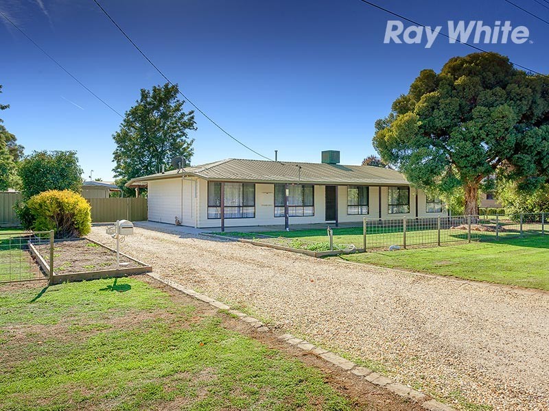 149 Bank Street, Howlong NSW 2643