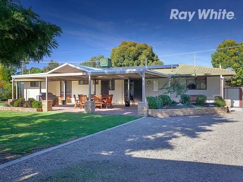 149 Bank Street, Howlong NSW 2643