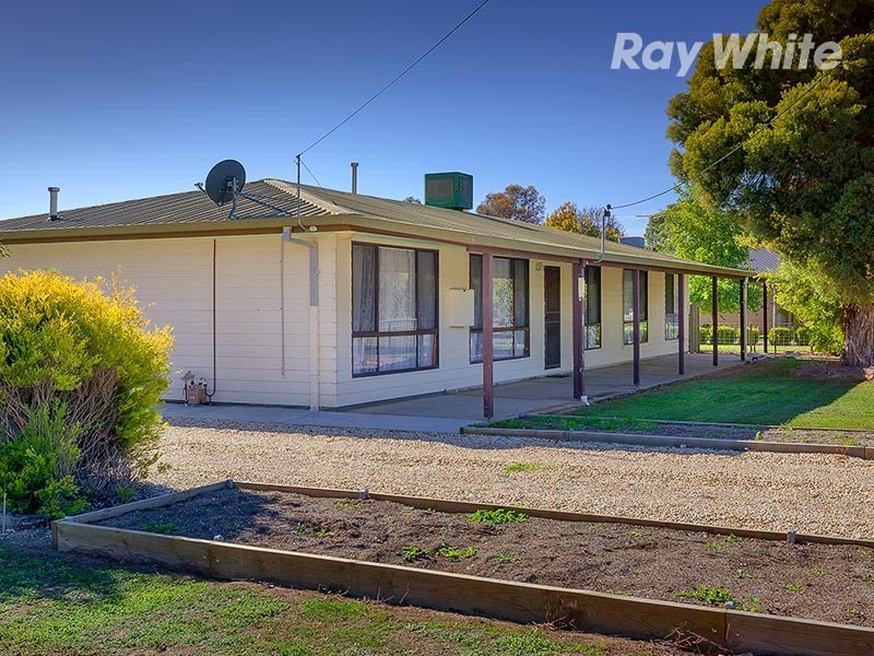 149 Bank Street, Howlong NSW 2643