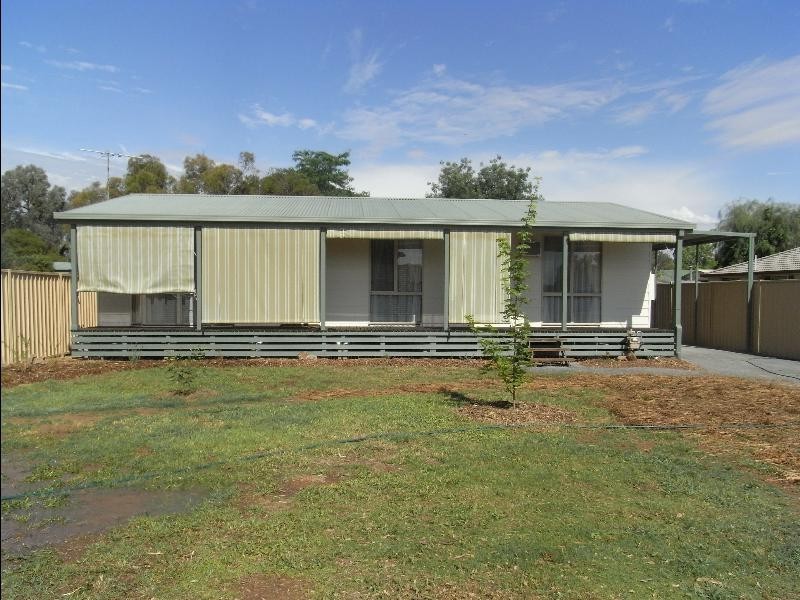 65 Read Street, Howlong NSW 2643