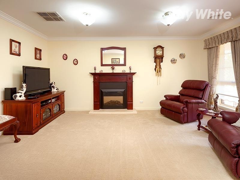 4 Emily Court, Howlong NSW 2643