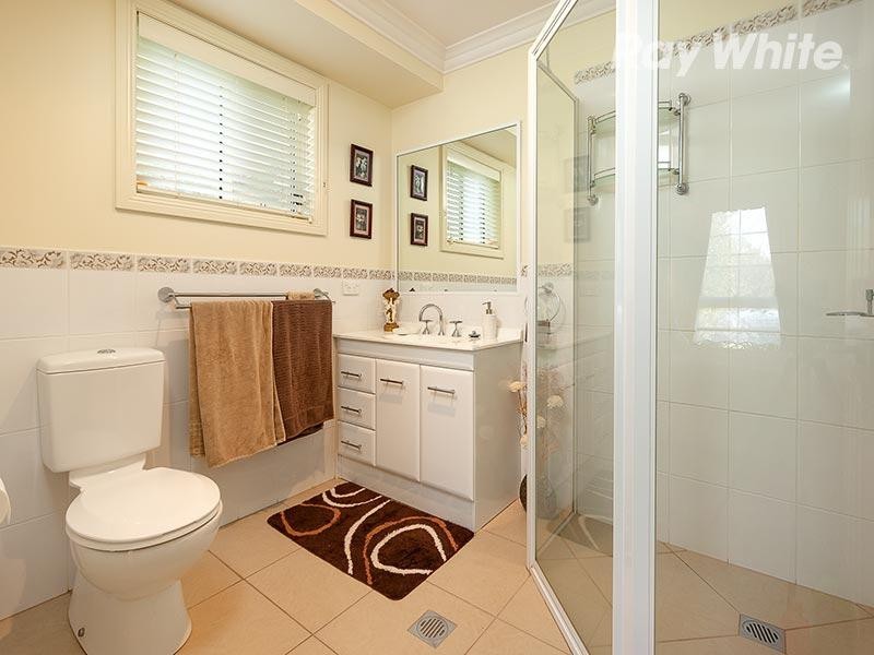 4 Emily Court, Howlong NSW 2643