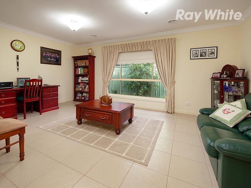 4 Emily Court, Howlong NSW 2643