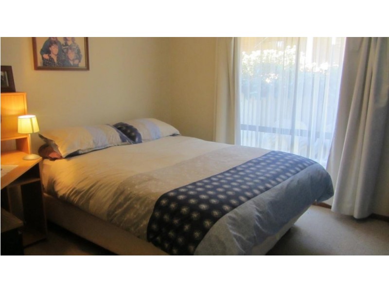 73 Wood Street, Jindera NSW 2642