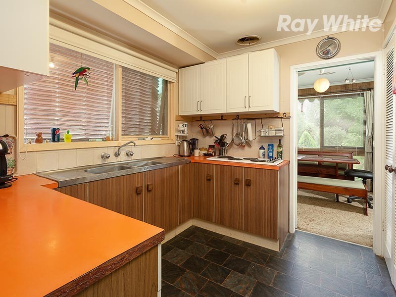 136 Bank Street, Howlong NSW 2643