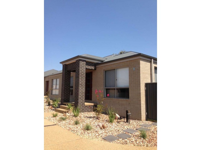 3/9 Donnolley Court, Lavington NSW 2641