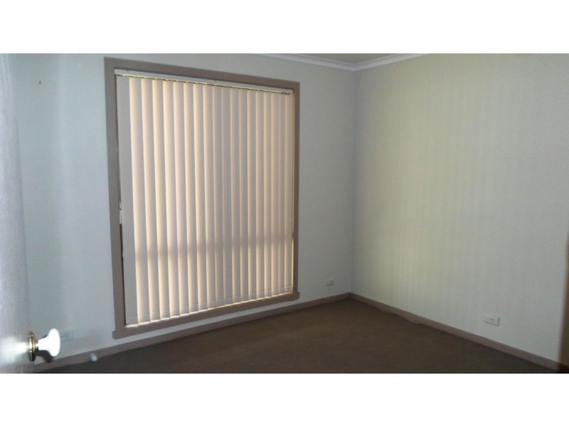 285 Clarence Street, Lavington NSW 2641