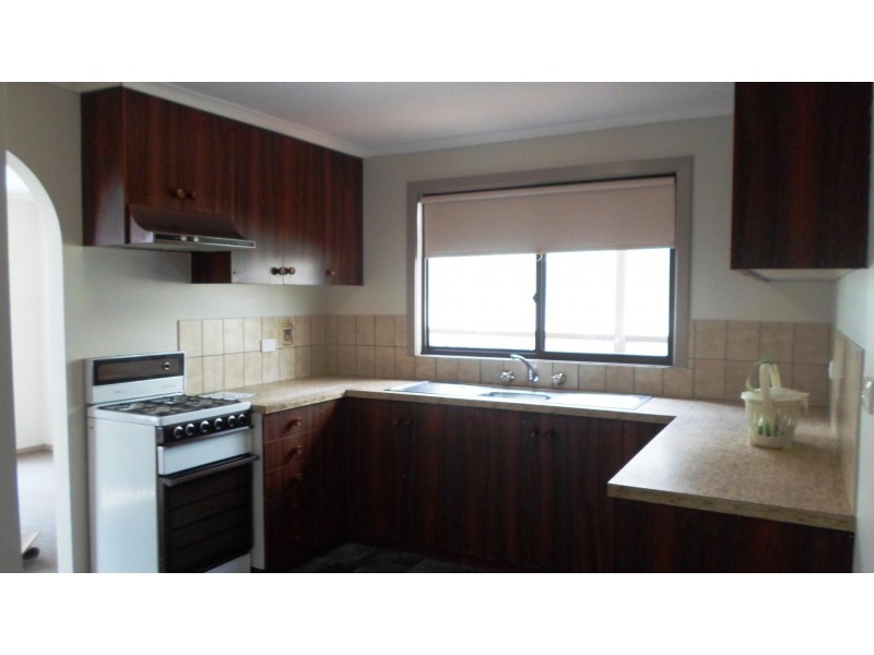 285 Clarence Street, Lavington NSW 2641