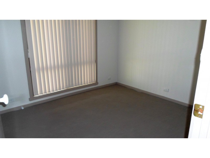 285 Clarence Street, Lavington NSW 2641