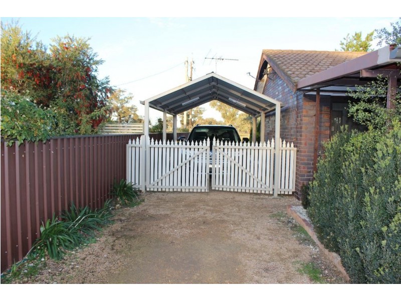 6 Fifield Close, Culcairn NSW 2660