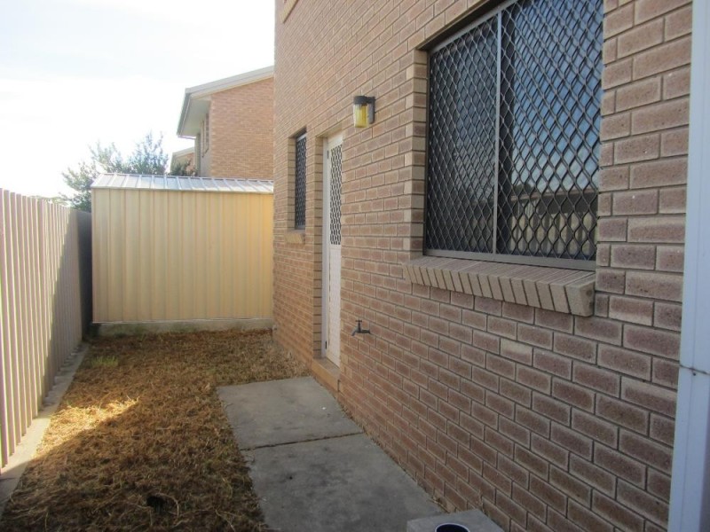 5/411 Bevan Street, Lavington NSW 2641