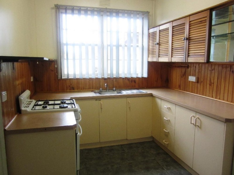 449 Kemp Street, Lavington NSW 2641