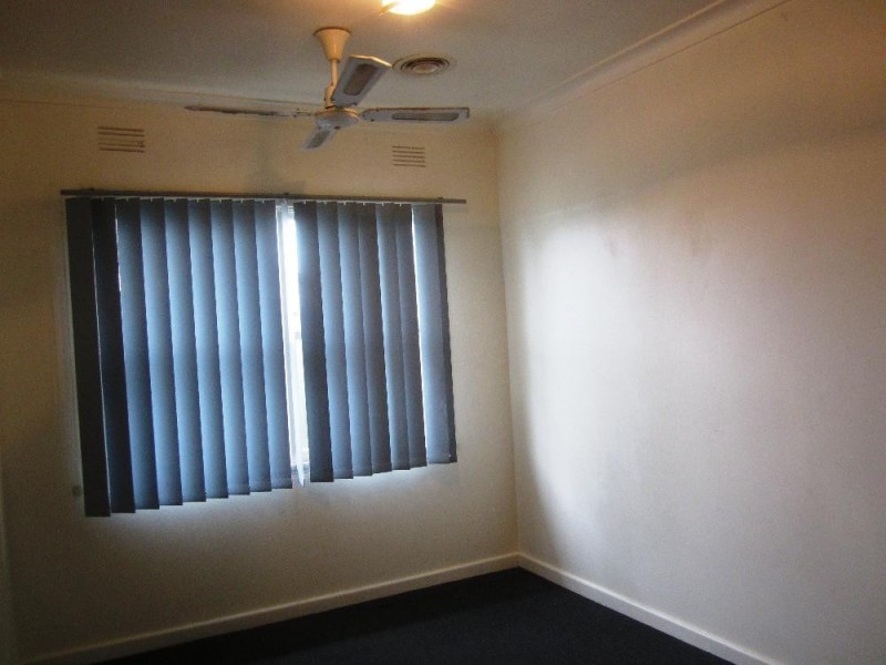 449 Kemp Street, Lavington NSW 2641