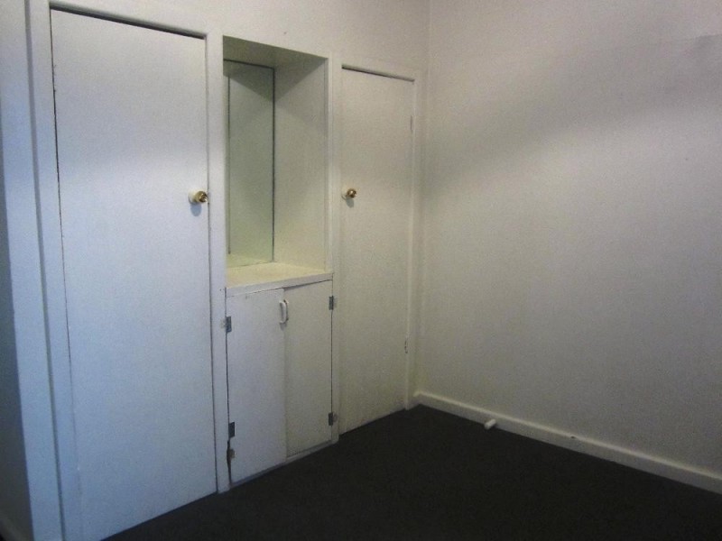449 Kemp Street, Lavington NSW 2641