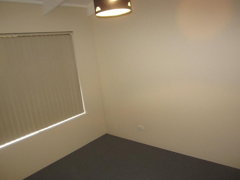 2/576 Ebden Street, Albury NSW 2640