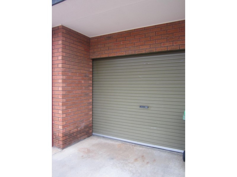 2/576 Ebden Street, Albury NSW 2640