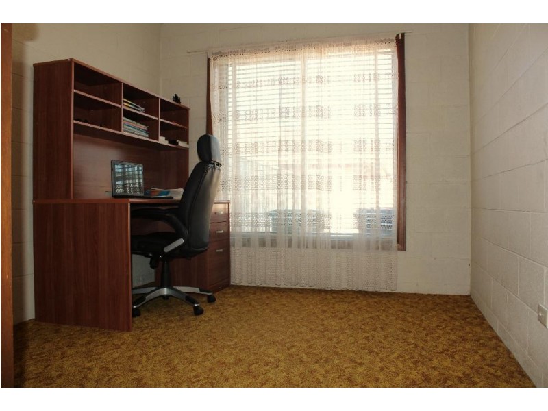 2/622 Prune Street, Lavington NSW 2641