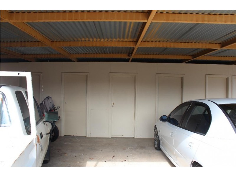 2/622 Prune Street, Lavington NSW 2641