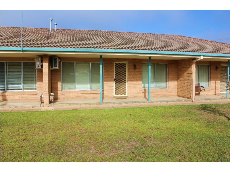 2/622 Prune Street, Lavington NSW 2641
