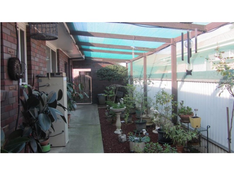 1 and 2/748 East Street, East Albury NSW 2640