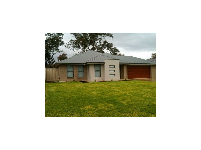 13 Pech Street, Jindera NSW 2642