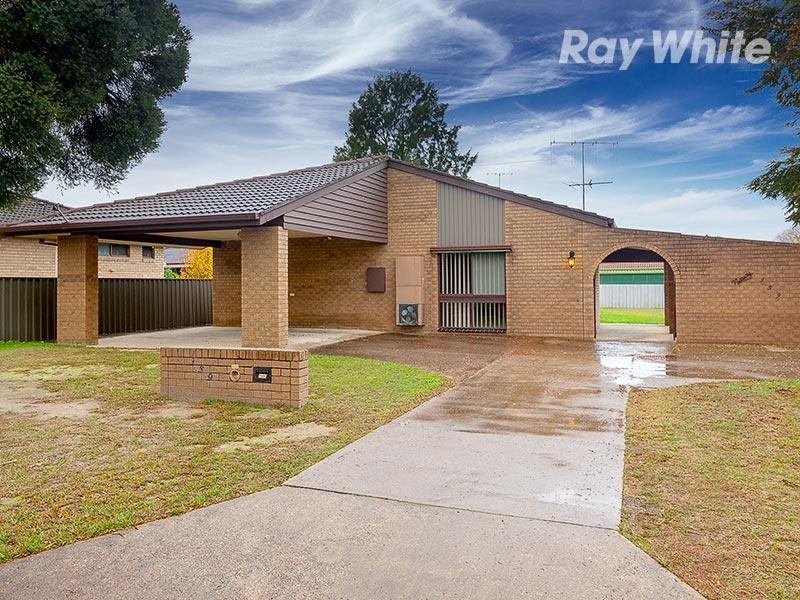 359 Sandrina Drive, Lavington NSW 2641