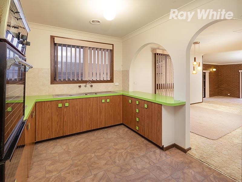 359 Sandrina Drive, Lavington NSW 2641