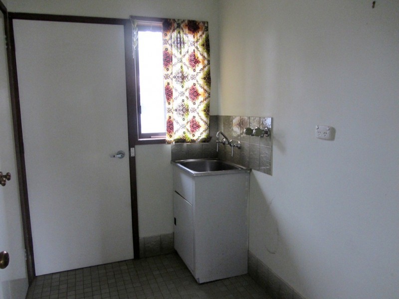 2/8 Brent Court, Lavington NSW 2641