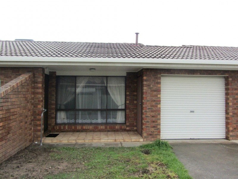 2/8 Brent Court, Lavington NSW 2641