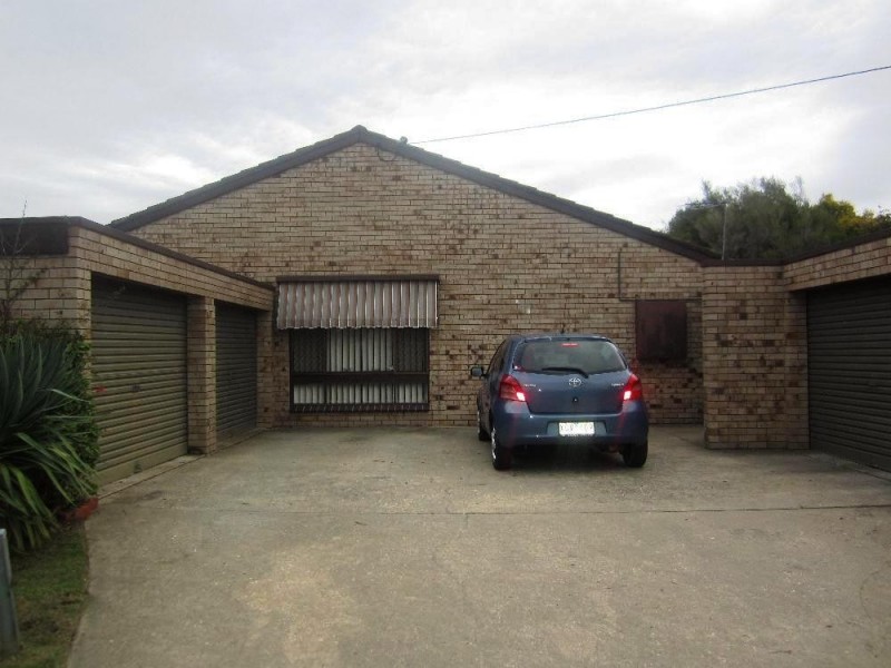 2/307 Moore Street, Lavington NSW 2641