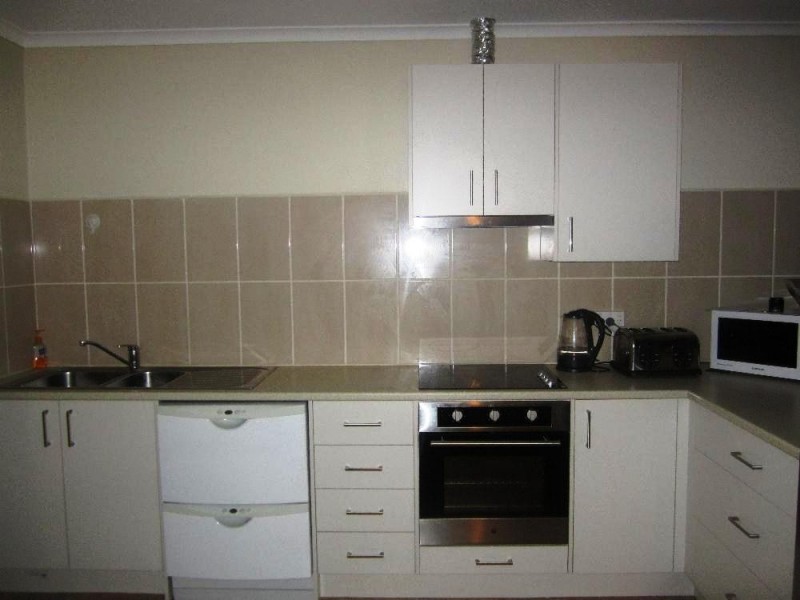 2/307 Moore Street, Lavington NSW 2641